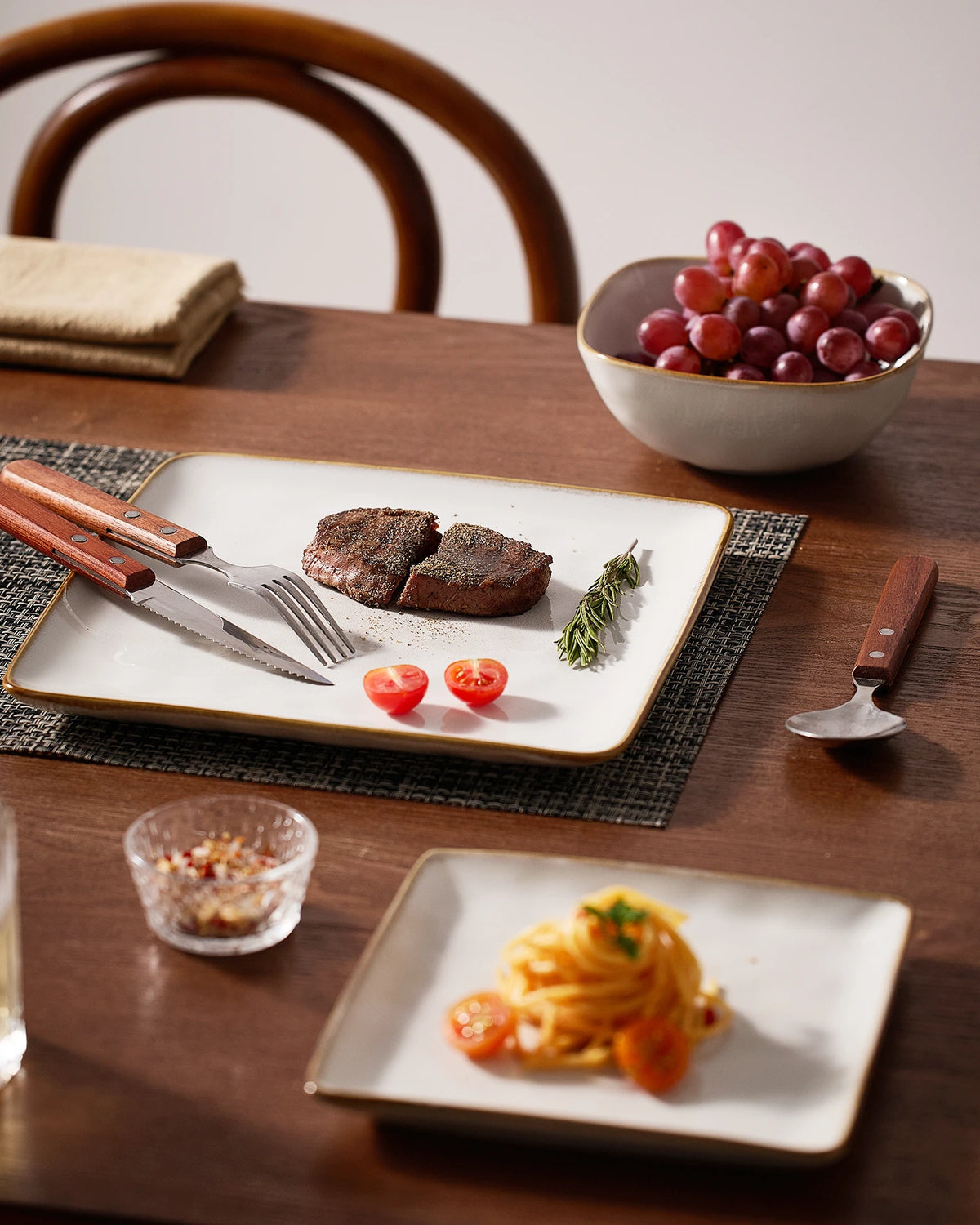 Famiware Ocean Square 12-Piece Stoneware Dinnerware Set, Service for 4