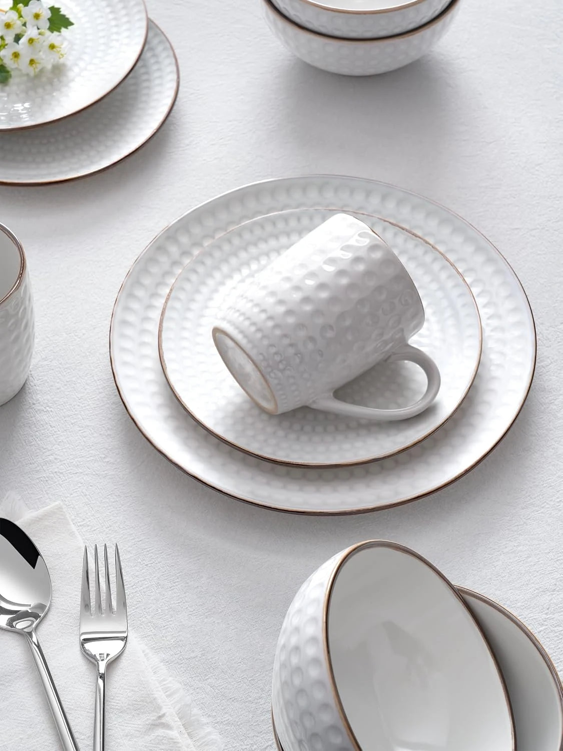 Famiware Eden 18-Piece Stoneware Dinnerware Set, Service for 6 - White Circle - image 9
