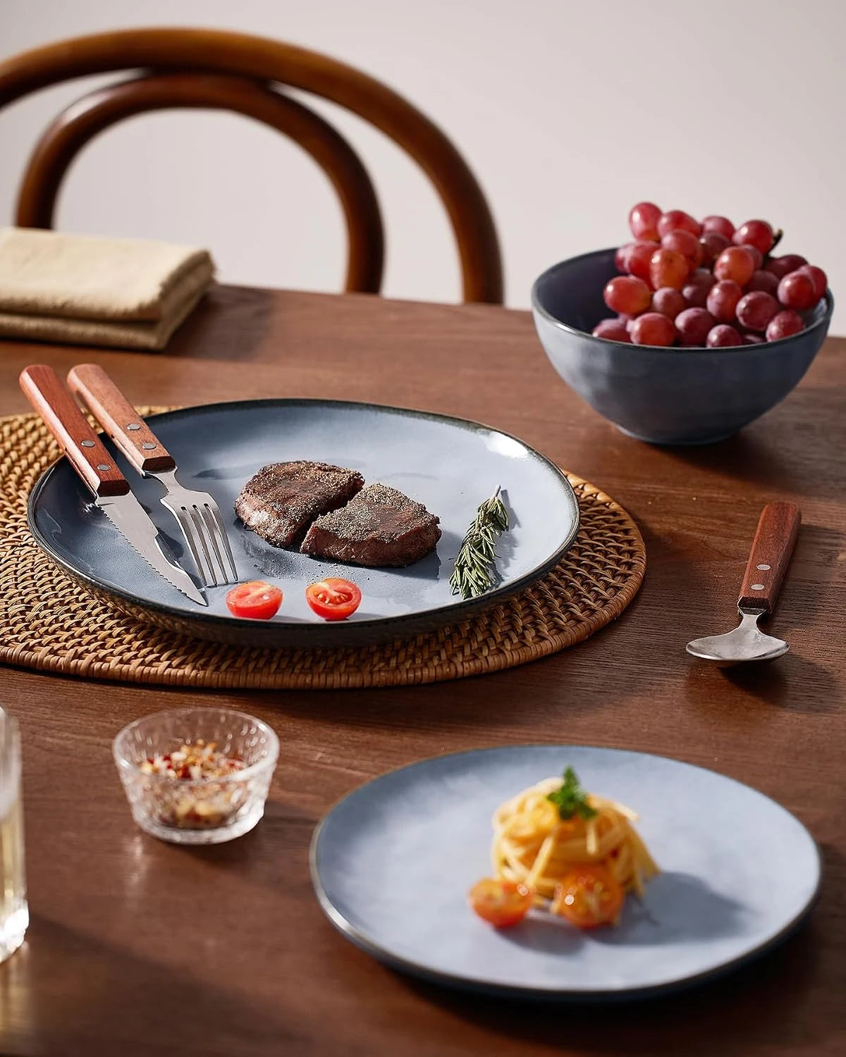 Famiware Ocean Round 24-Piece Stoneware Dinnerware Set, Service for 8 - Blue - image 5