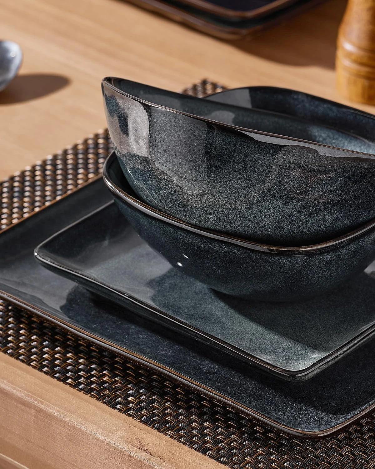Famiware Ocean Square 18-Piece Stoneware Dinnerware Set, Service for 6 - Deep Forest - image 2