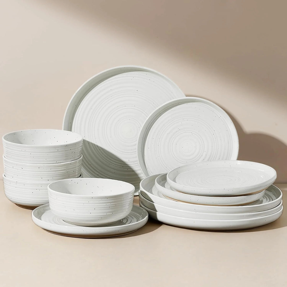 Famiware Ripple 12-Piece Stoneware Dinnerware Set - White - 01