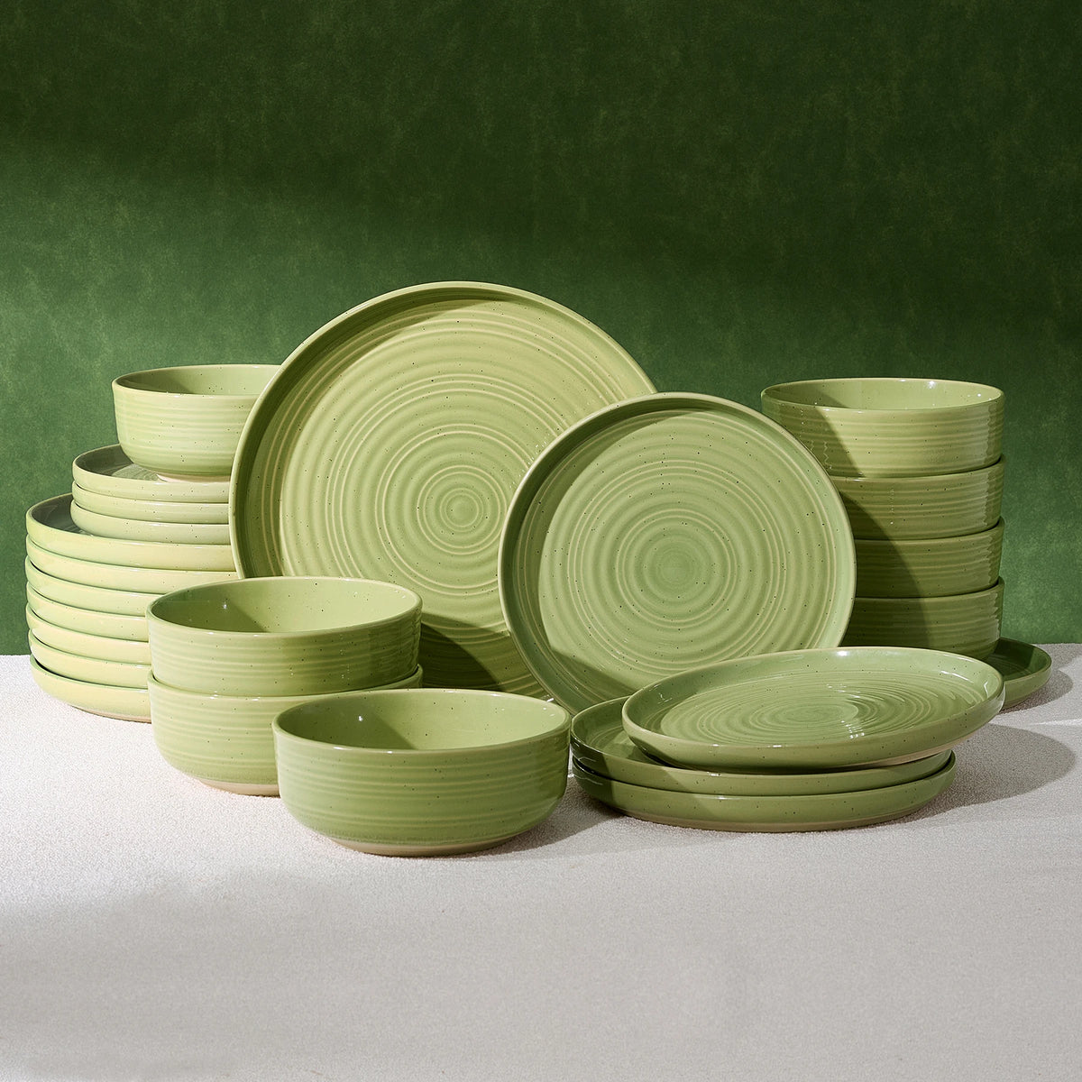 Famiware Ripple 24-Piece Stoneware Dinnerware Set - Olive Green - 01