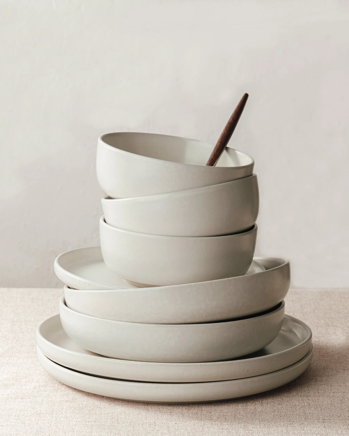 Famiware Milkyway Reactive 12-Piece Stoneware Dinnerware Set, Service for 4
