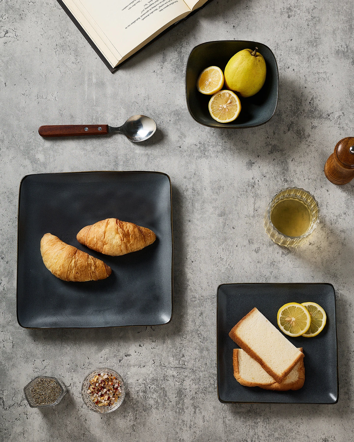 Famiware Ocean Square 12-Piece Stoneware Dinnerware Set, Service for 4
