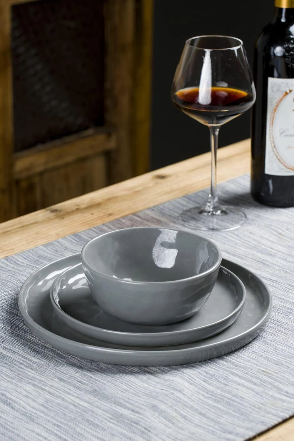 Famiware Mars 18-Piece Stoneware Dinnerware Set, Service for 6 — Dark Gray, image 6