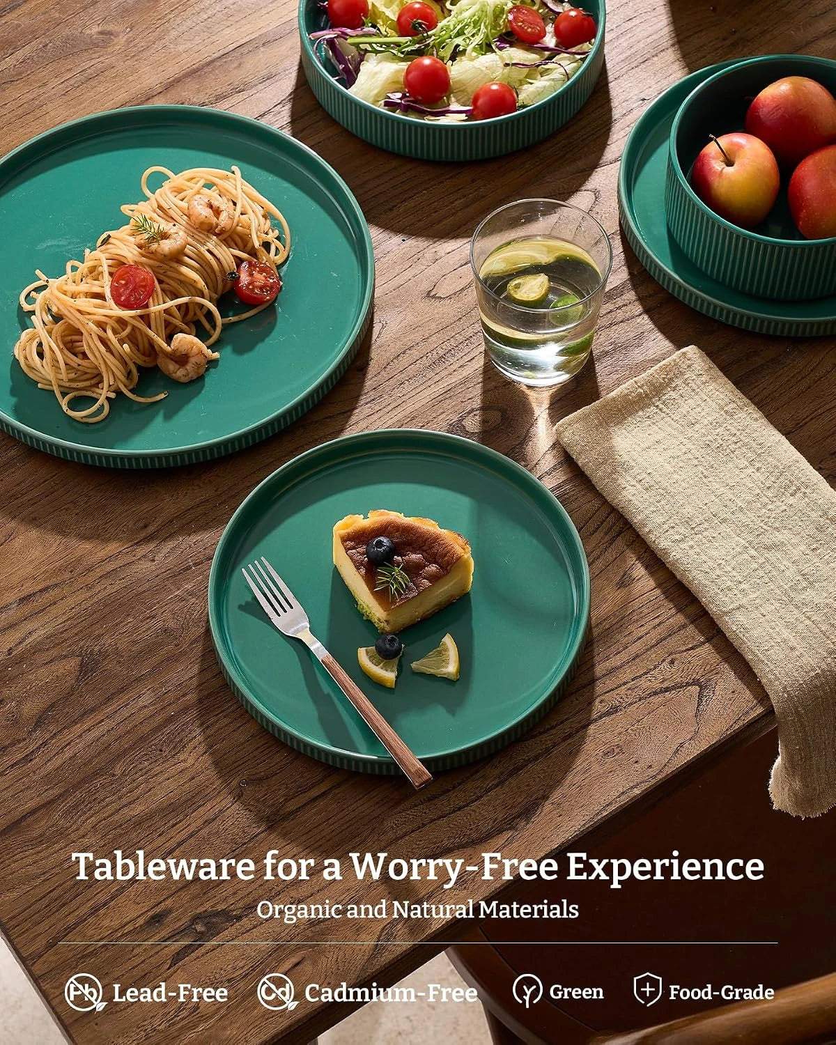 Vajilla de gres Famiware Grove de 18 piezas en Verde salvia, imagen 4